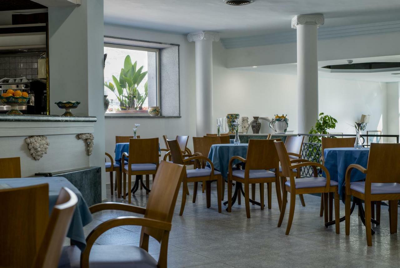 Hotel Panoramic Giardini-Naxos Exterior foto